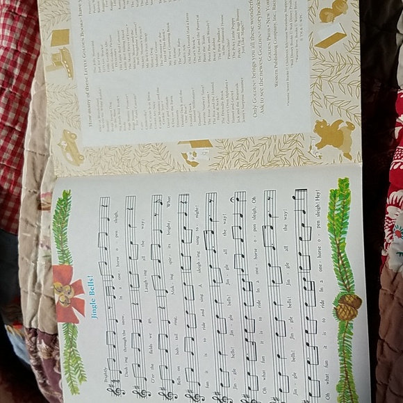 Jingle Bells Little Golden Book - Picture 4 of 6